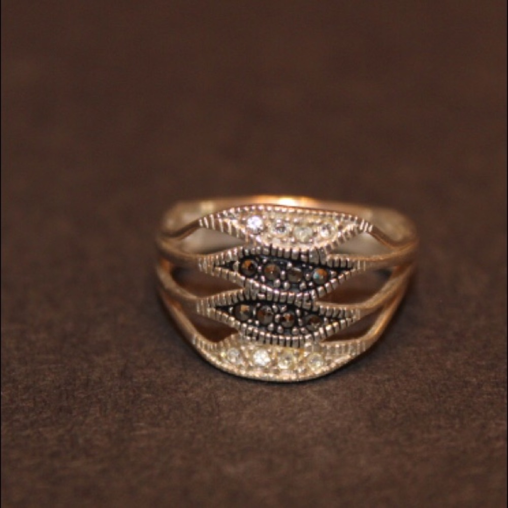 Sterling Silver Marcasite Ring Size 6